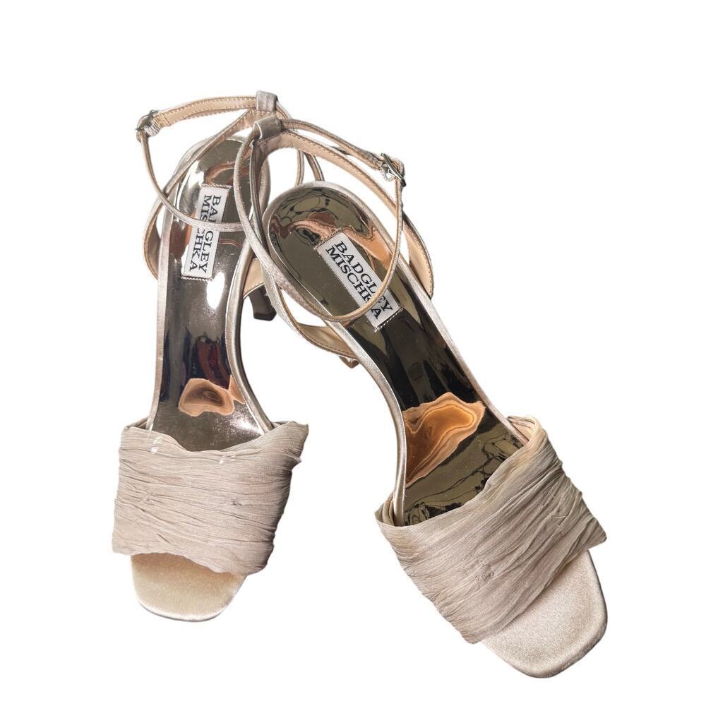 NEW BADGLEY MISCHKA Nude Champagne Crepe Silk 4" Stiletto‎ Heels Women's Sz 8.5